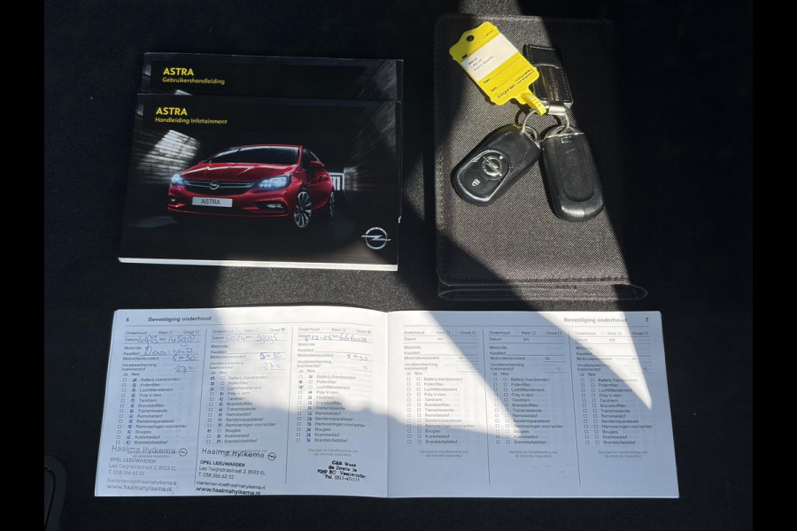 Opel Astra Sports Tourer 1.2 Ultimate 146pk,Camera,Keyless,Carplay,6 Bak,Afn Trekhaak,Stoelverw,Lm velgen,Alcantara-Leder,Dealer Onderhouden,Clima,Cruise,Dodehoek,Rijstrooksensor,N.A.P,PDc V+A,Apk tot 07-2028