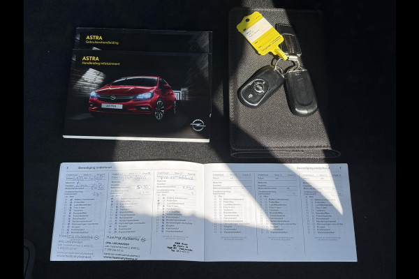 Opel Astra Sports Tourer 1.2 Ultimate 146pk,Camera,Keyless,Carplay,6 Bak,Afn Trekhaak,Stoelverw,Lm velgen,Alcantara-Leder,Dealer Onderhouden,Clima,Cruise,Dodehoek,Rijstrooksensor,N.A.P,PDc V+A,Apk tot 07-2028