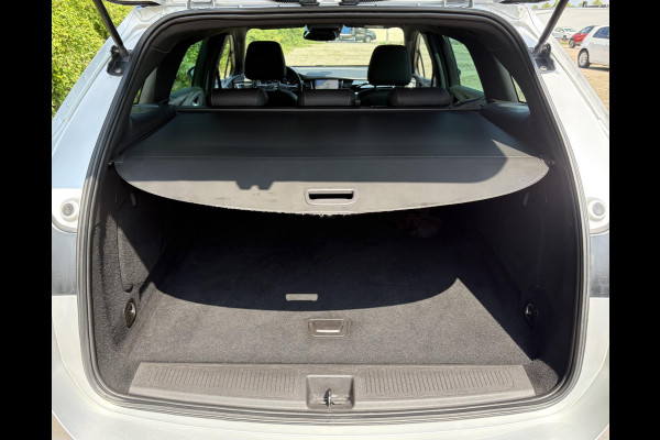 Opel Astra Sports Tourer 1.2 Ultimate 146pk,Camera,Keyless,Carplay,6 Bak,Afn Trekhaak,Stoelverw,Lm velgen,Alcantara-Leder,Dealer Onderhouden,Clima,Cruise,Dodehoek,Rijstrooksensor,N.A.P,PDc V+A,Apk tot 07-2028