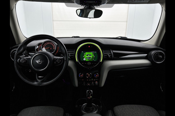 MINI 5-deurs 2.0 Cooper S Chili LAGE KM!! | 192PK | Carplay | JCW Stuur | AchterCam | Goed onderH | Etc