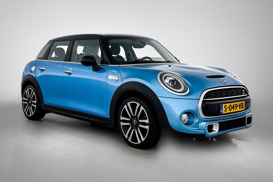 MINI 5-deurs 2.0 Cooper S Chili LAGE KM!! | 192PK | Carplay | JCW Stuur | AchterCam | Goed onderH | Etc