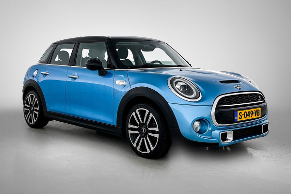 MINI 5-deurs 2.0 Cooper S Chili LAGE KM!! | 192PK | Carplay | JCW Stuur | AchterCam | Goed onderH | Etc