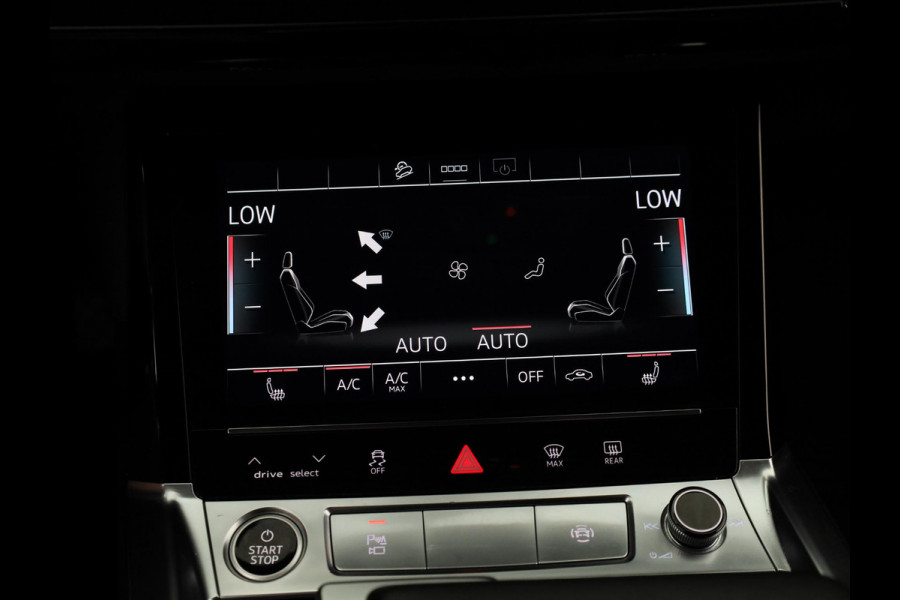 Audi e-tron Sportback 55 quattro Business edition Plus 95 kWh 408pk | Panoramadak | Lederen bekleding | Elektrisch verstelbare voorstoelen | Parkeercamera |