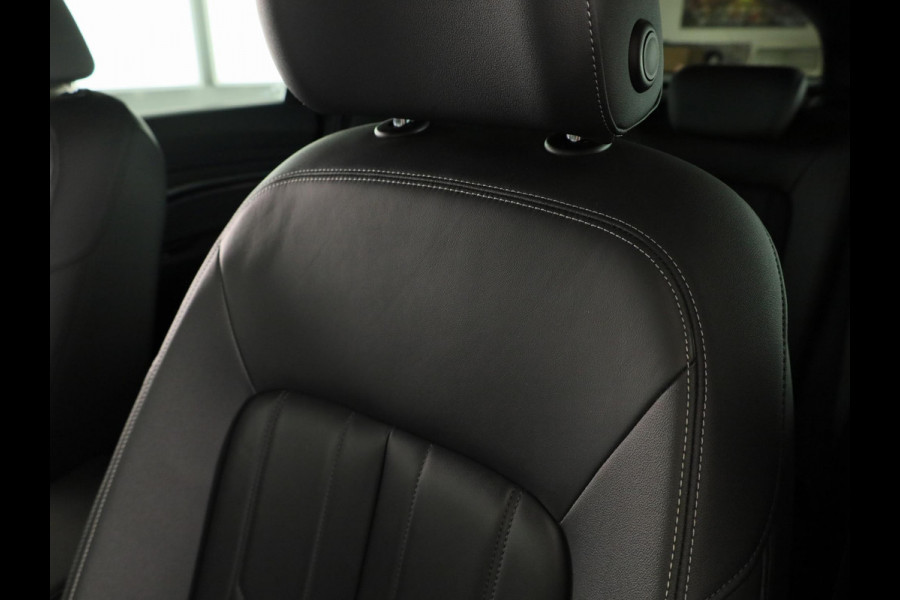 Audi e-tron Sportback 55 quattro Business edition Plus 95 kWh 408pk | Panoramadak | Lederen bekleding | Elektrisch verstelbare voorstoelen | Parkeercamera |
