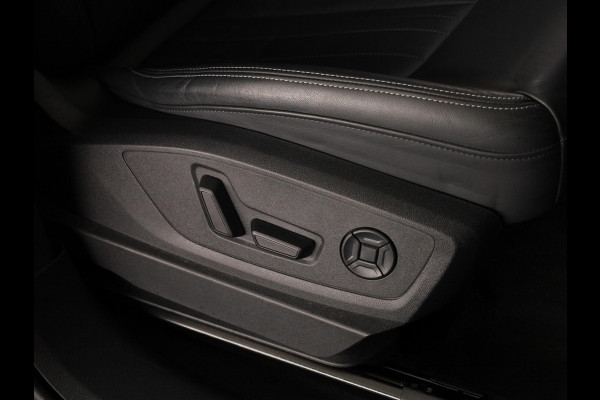 Audi e-tron Sportback 55 quattro Business edition Plus 95 kWh 408pk | Panoramadak | Lederen bekleding | Elektrisch verstelbare voorstoelen | Parkeercamera |