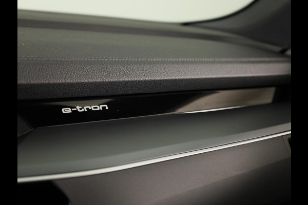 Audi e-tron Sportback 55 quattro Business edition Plus 95 kWh 408pk | Panoramadak | Lederen bekleding | Elektrisch verstelbare voorstoelen | Parkeercamera |