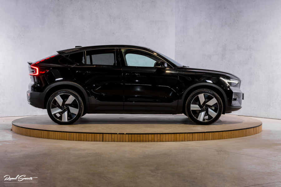 Volvo C40 Recharge Ultimate 69 kWh | Panorama dak | Adaptieve cruise | Blis | Memory |