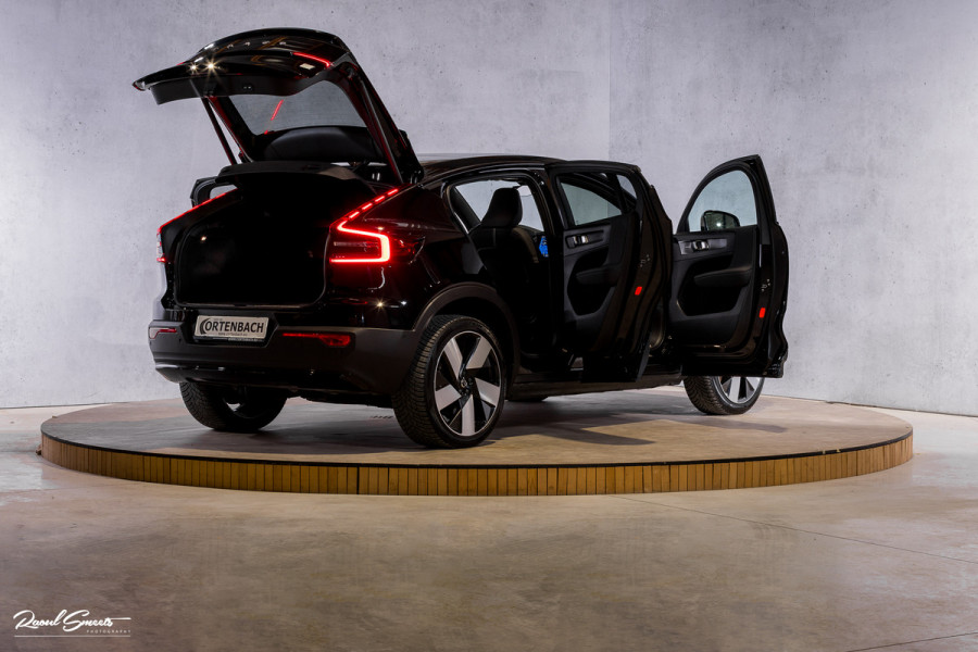 Volvo C40 Recharge Ultimate 69 kWh | Panorama dak | Adaptieve cruise | Blis | Memory |