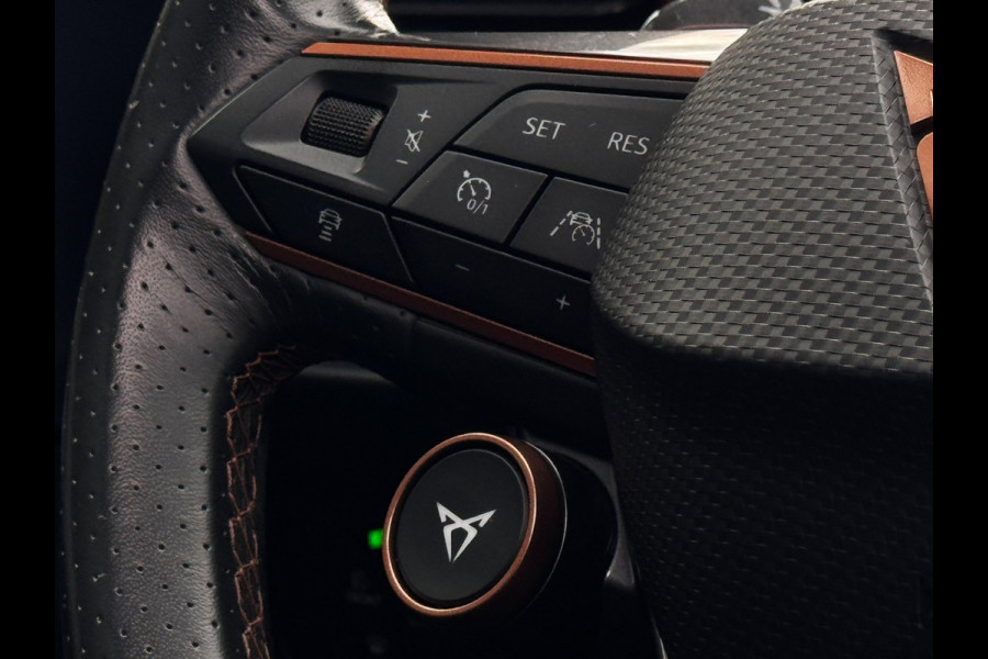 CUPRA Formentor 1.4 e-Hybrid VZ Performance | 245 PK | Pano | 100% SOH | Sportstoelen + Memory | 360 Camera | Stoelverwarming
