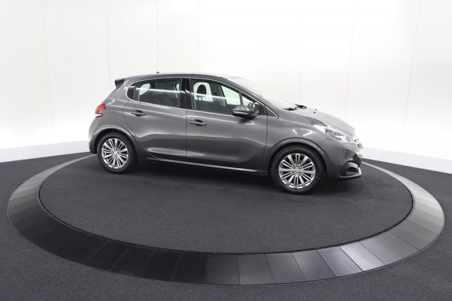 Peugeot 208 PureTech 82 Blue Lease Allure | Parkeersensoren | Climate Control | Apple Carplay | 16 Inch Lichtmetalen Velgen