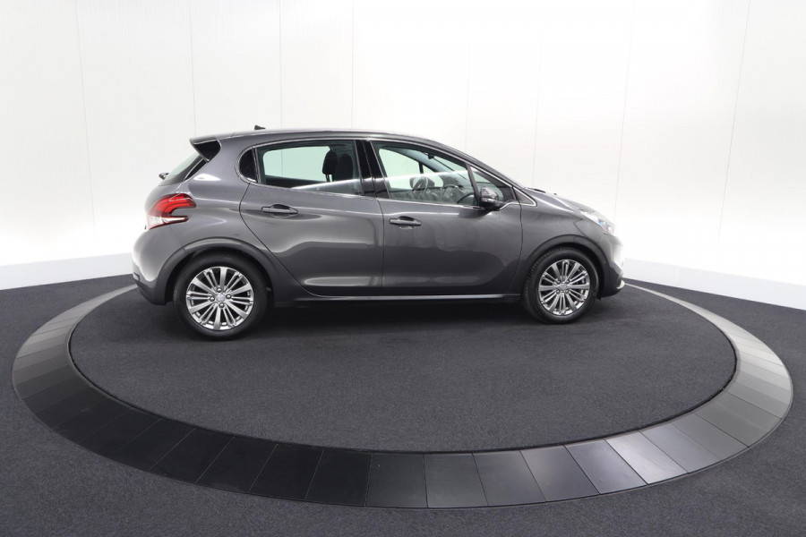 Peugeot 208 PureTech 82 Blue Lease Allure | Parkeersensoren | Climate Control | Apple Carplay | 16 Inch Lichtmetalen Velgen