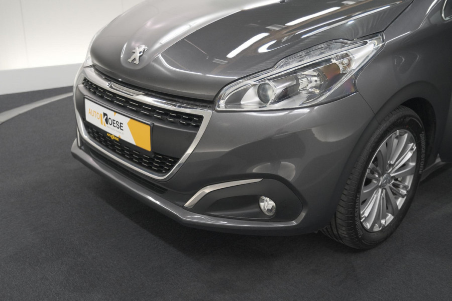 Peugeot 208 PureTech 82 Blue Lease Allure | Parkeersensoren | Climate Control | Apple Carplay | 16 Inch Lichtmetalen Velgen