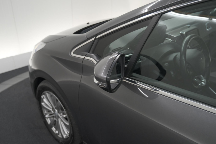 Peugeot 208 PureTech 82 Blue Lease Allure | Parkeersensoren | Climate Control | Apple Carplay | 16 Inch Lichtmetalen Velgen