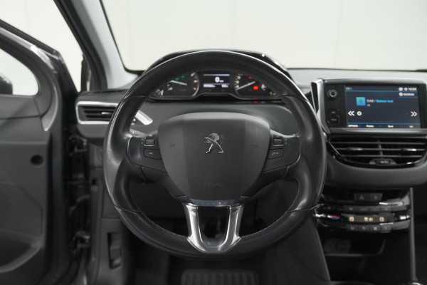 Peugeot 208 PureTech 82 Blue Lease Allure | Parkeersensoren | Climate Control | Apple Carplay | 16 Inch Lichtmetalen Velgen