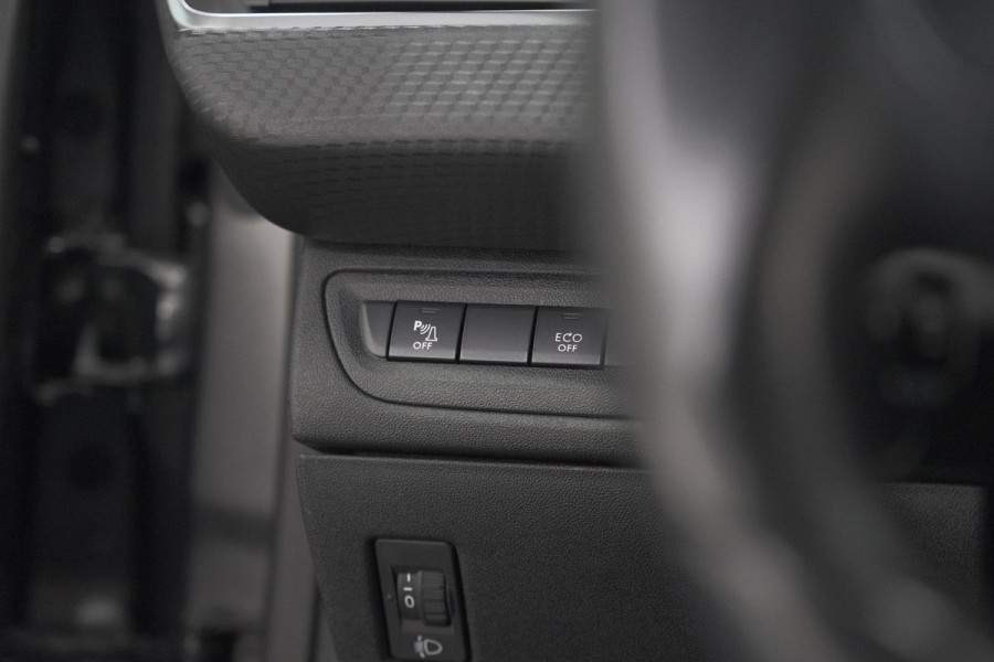 Peugeot 208 PureTech 82 Blue Lease Allure | Parkeersensoren | Climate Control | Apple Carplay | 16 Inch Lichtmetalen Velgen