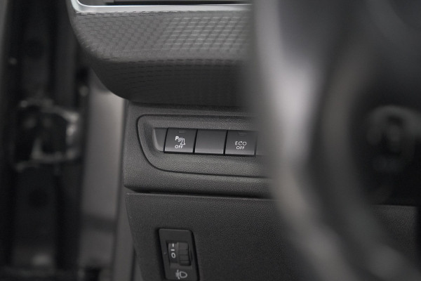 Peugeot 208 PureTech 82 Blue Lease Allure | Parkeersensoren | Climate Control | Apple Carplay | 16 Inch Lichtmetalen Velgen