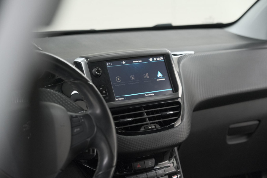 Peugeot 208 PureTech 82 Blue Lease Allure | Parkeersensoren | Climate Control | Apple Carplay | 16 Inch Lichtmetalen Velgen