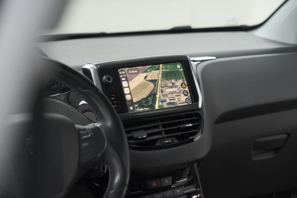Peugeot 208 PureTech 82 Blue Lease Allure | Parkeersensoren | Climate Control | Apple Carplay | 16 Inch Lichtmetalen Velgen