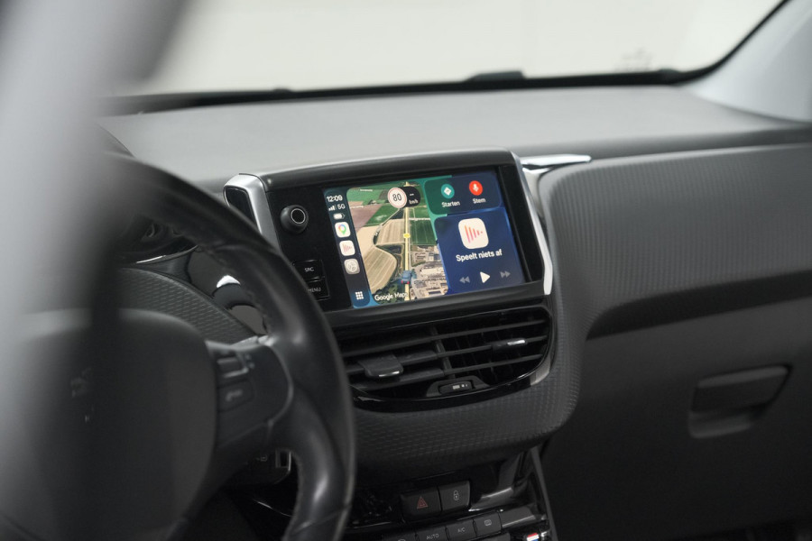 Peugeot 208 PureTech 82 Blue Lease Allure | Parkeersensoren | Climate Control | Apple Carplay | 16 Inch Lichtmetalen Velgen