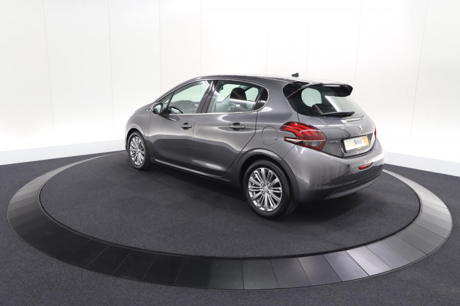 Peugeot 208 PureTech 82 Blue Lease Allure | Parkeersensoren | Climate Control | Apple Carplay | 16 Inch Lichtmetalen Velgen