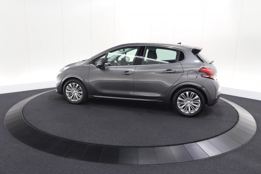 Peugeot 208 PureTech 82 Blue Lease Allure | Parkeersensoren | Climate Control | Apple Carplay | 16 Inch Lichtmetalen Velgen