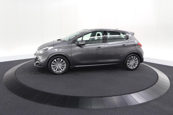 Peugeot 208 PureTech 82 Blue Lease Allure | Parkeersensoren | Climate Control | Apple Carplay | 16 Inch Lichtmetalen Velgen