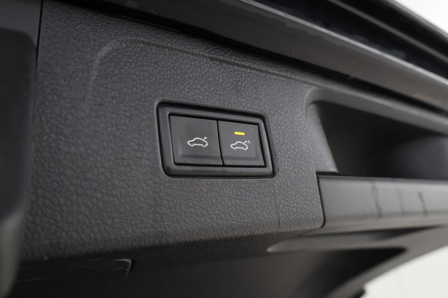 Volkswagen Passat Variant 1.8 TSI Highline Automaat, Digital Dash, Volleder