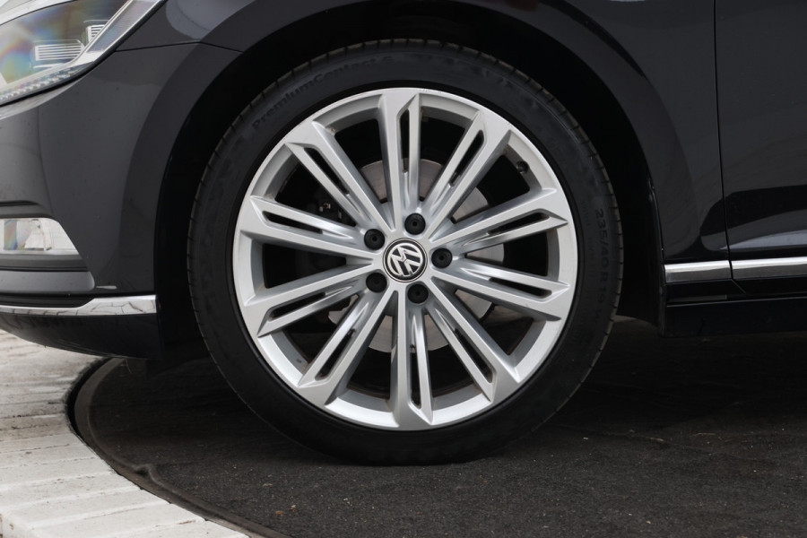 Volkswagen Passat Variant 1.8 TSI Highline Automaat, Digital Dash, Volleder