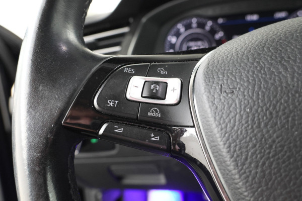 Volkswagen Passat Variant 1.8 TSI Highline Automaat, Digital Dash, Volleder