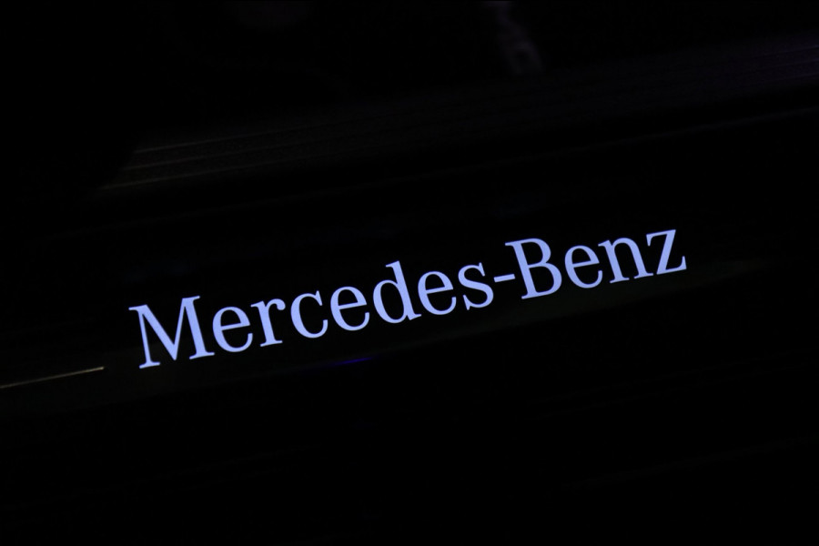 Mercedes-Benz GLC 300 Mild-Hybrid 4Matic AMG Line / HUD / 2X MEMORY / 360 / DODEHOEK