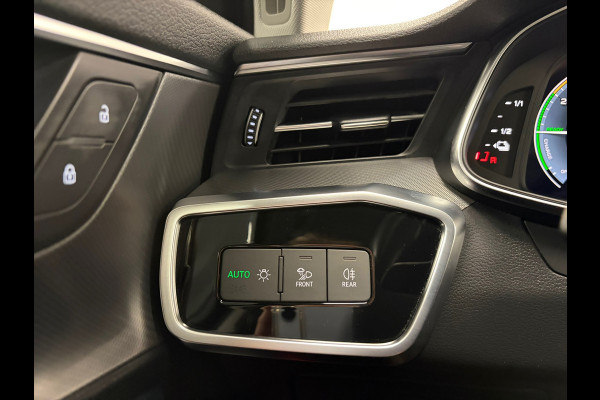 Audi A6 Limousine 50 TFSI e quattro Business edition*Plugin-Hybride*Stoelverwarming*PDC*Camera*