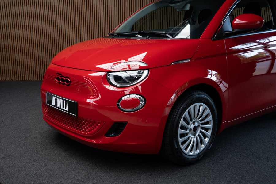 Fiat 500 24 kWh Navi Airco Stoelverwarming LED Cruise Control BTW auto