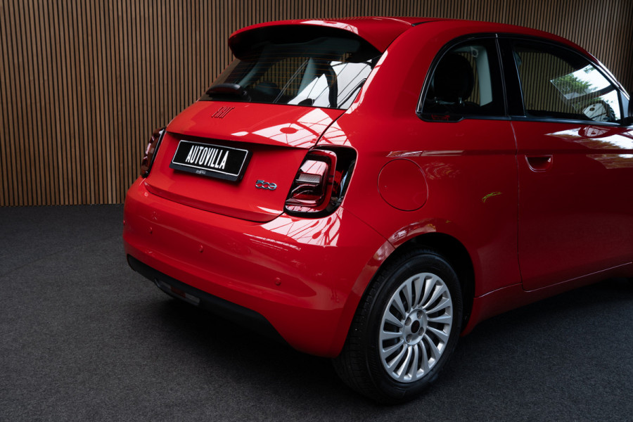 Fiat 500 24 kWh Navi Airco Stoelverwarming LED Cruise Control BTW auto