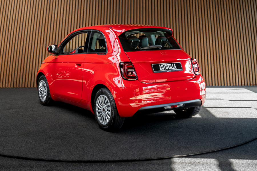 Fiat 500 24 kWh Navi Airco Stoelverwarming Cruise C. 3-Fase LED Carplay BTW auto SOH: 95,0%