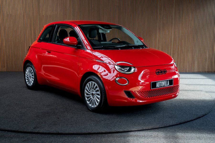 Fiat 500 24 kWh Navi Airco Stoelverwarming Cruise C. 3-Fase LED Carplay BTW auto SOH: 95,0%