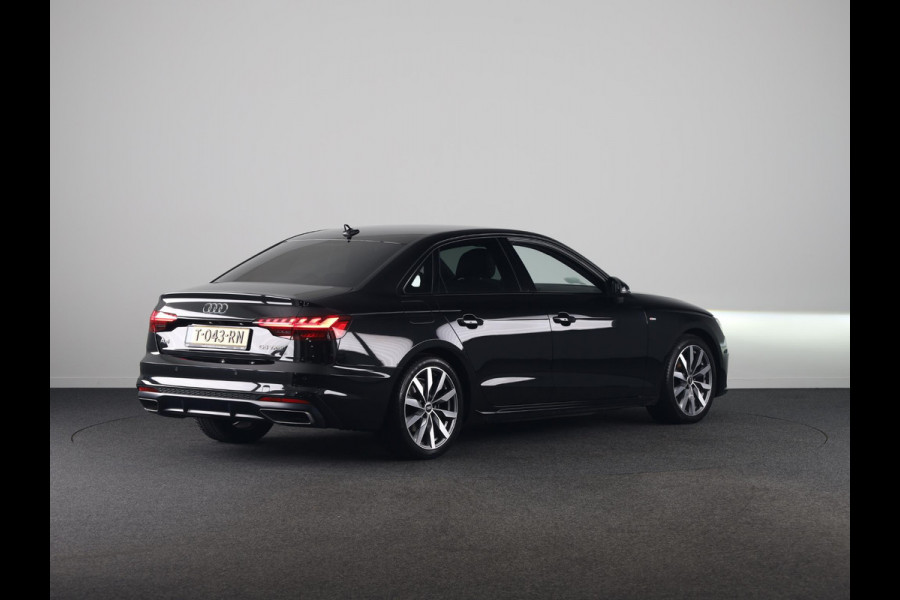 Audi A4 Limousine 35 TFSI S edition Competition 150pk | Climate control |  LED koplampen |  lederen/stof bekleding | Lichtmetalen velgen 10-spaaks 18inch | Navigatiesysteem full map | S Line interieur