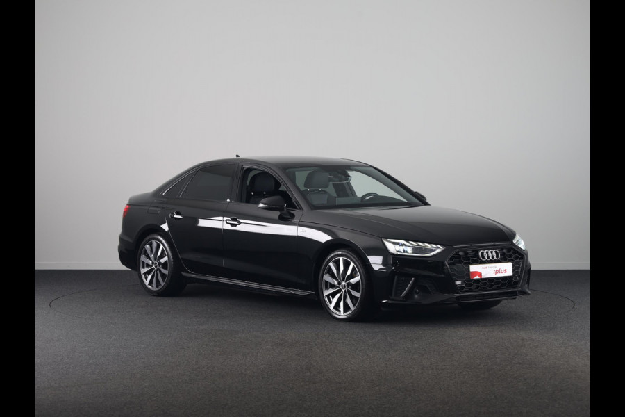 Audi A4 Limousine 35 TFSI S edition Competition 150pk | Climate control |  LED koplampen |  lederen/stof bekleding | Lichtmetalen velgen 10-spaaks 18inch | Navigatiesysteem full map | S Line interieur