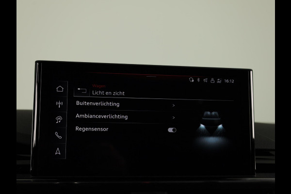 Audi A4 Limousine 35 TFSI S edition Competition 150pk | Climate control |  LED koplampen |  lederen/stof bekleding | Lichtmetalen velgen 10-spaaks 18inch | Navigatiesysteem full map | S Line interieur