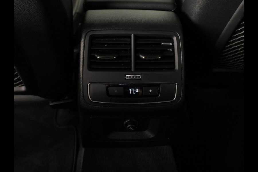 Audi A4 Limousine 35 TFSI S edition Competition 150pk | Climate control |  LED koplampen |  lederen/stof bekleding | Lichtmetalen velgen 10-spaaks 18inch | Navigatiesysteem full map | S Line interieur
