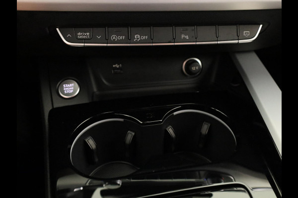 Audi A4 Limousine 35 TFSI S edition Competition 150pk | Climate control |  LED koplampen |  lederen/stof bekleding | Lichtmetalen velgen 10-spaaks 18inch | Navigatiesysteem full map | S Line interieur