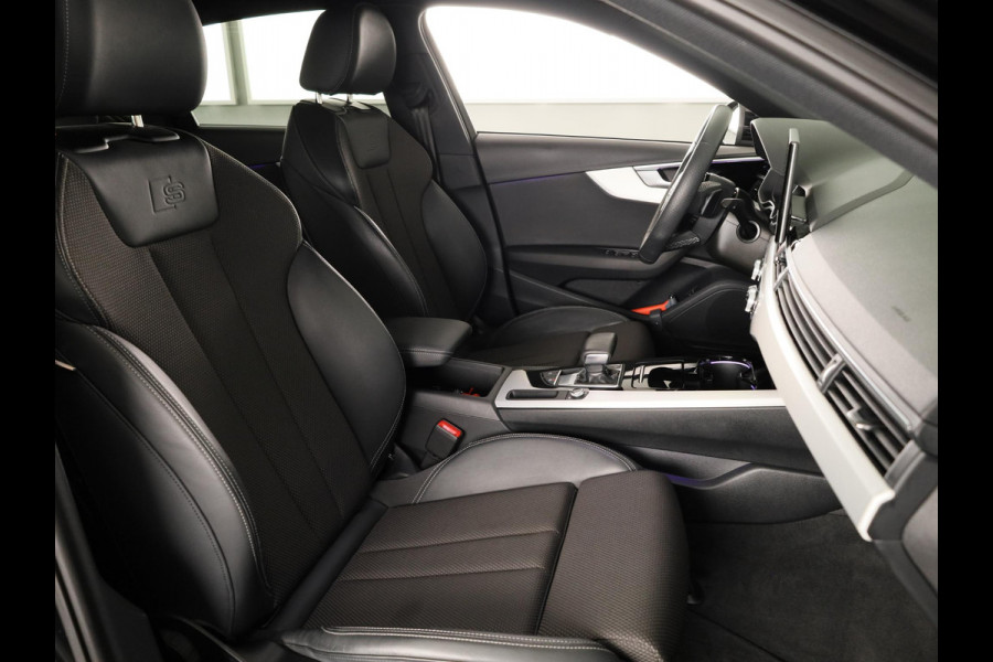 Audi A4 Limousine 35 TFSI S edition Competition 150pk | Climate control |  LED koplampen |  lederen/stof bekleding | Lichtmetalen velgen 10-spaaks 18inch | Navigatiesysteem full map | S Line interieur