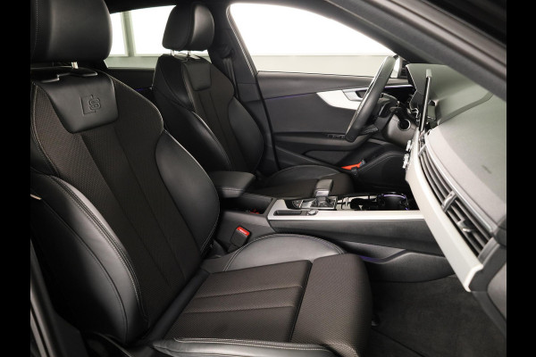 Audi A4 Limousine 35 TFSI S edition Competition 150pk | Climate control |  LED koplampen |  lederen/stof bekleding | Lichtmetalen velgen 10-spaaks 18inch | Navigatiesysteem full map | S Line interieur