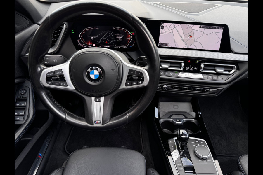 BMW 1-serie 118i M-Sport | Pano | NL-Auto | Leder + Sportstoelen | Camera | Stoelverwarming