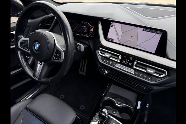 BMW 1-serie 118i M-Sport | Pano | NL-Auto | Leder + Sportstoelen | Camera | Stoelverwarming