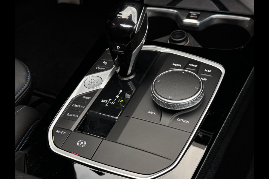 BMW 1-serie 118i M-Sport | Pano | NL-Auto | Leder + Sportstoelen | Camera | Stoelverwarming