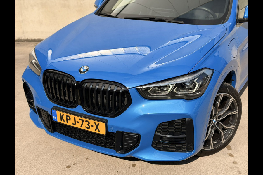 BMW X1 XDrive25e M Sport Pano Leder H/K HUD Trekh 19' Shadowline