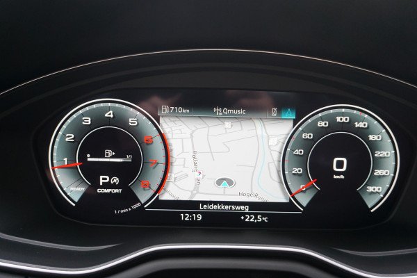 Audi A4 Avant 35 TFSI Black Optick/19Inch.LMV/Trekhaak/ Sportstoelen.