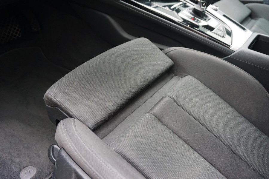 Audi A4 Avant 35 TFSI Black Optick/19Inch.LMV/Trekhaak/ Sportstoelen.