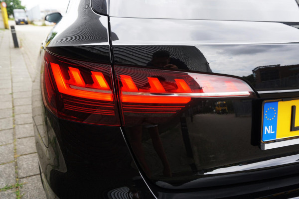 Audi A4 Avant 35 TFSI Black Optick/19Inch.LMV/Trekhaak/ Sportstoelen.