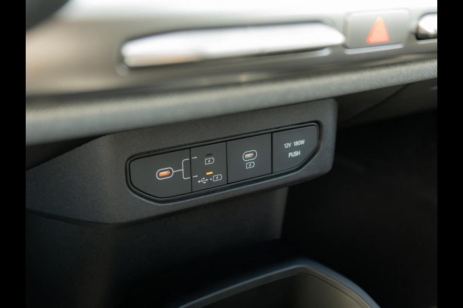 Kia EV4 Plus Advanced 81.4 kWh | Navigatie | Stoel en stuurverwarming | Schuifkantel dak |